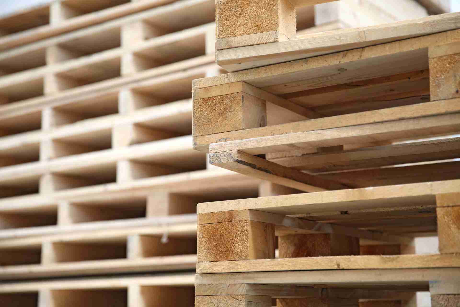 Comprar palets de madera: ventajas